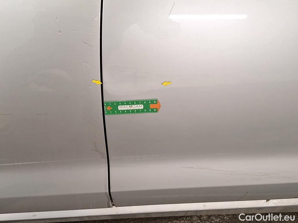  Volkswagen  Golf  VOLKSWAGEN SW / 2017 / 5P / Break 1.6 TDI 115 Conforrtline Business TVU #25