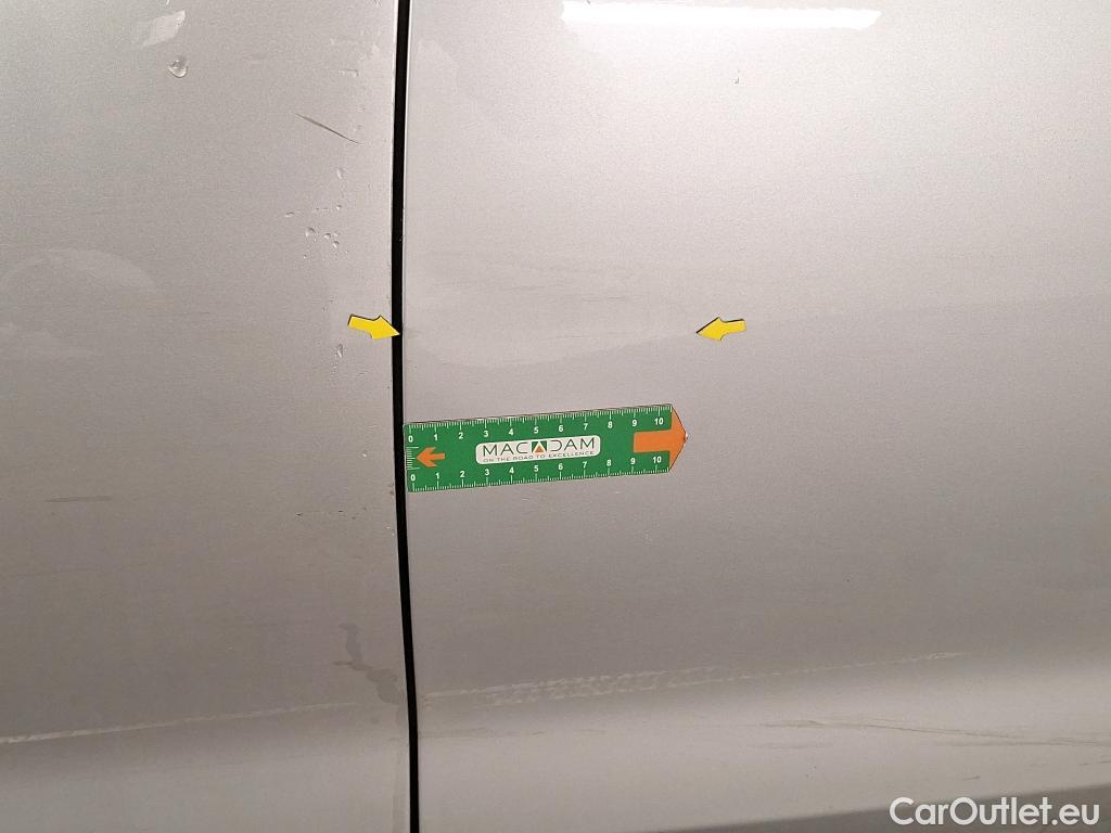  Volkswagen  Golf  VOLKSWAGEN SW / 2017 / 5P / Break 1.6 TDI 115 Conforrtline Business TVU #24