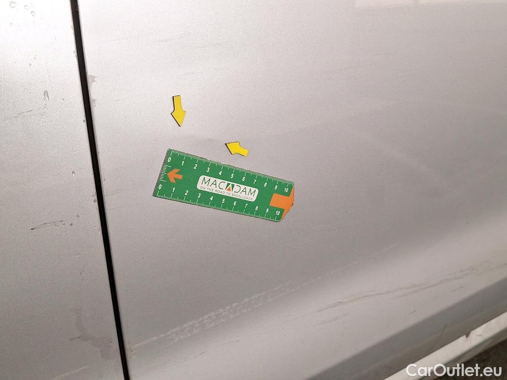  Volkswagen  Golf  VOLKSWAGEN SW / 2017 / 5P / Break 1.6 TDI 115 Conforrtline Business TVU #28