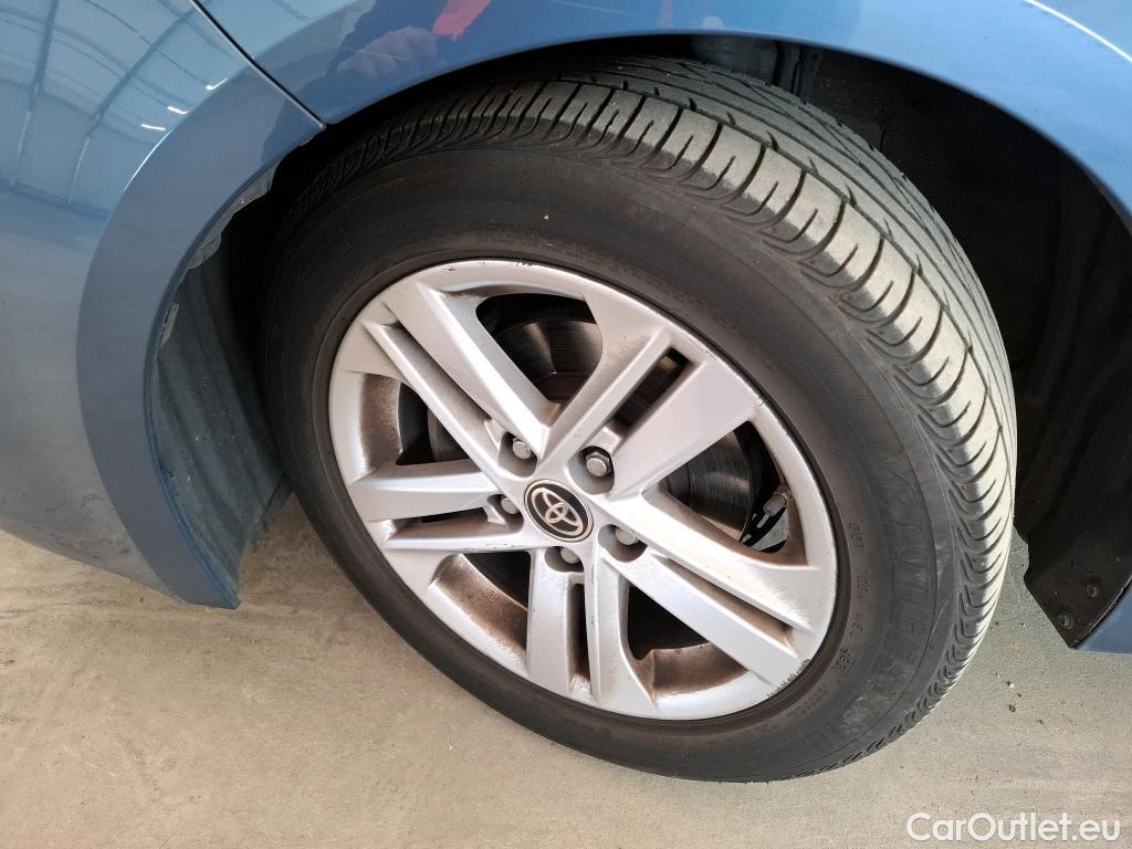 Toyota  Corolla TOYOTA  Touring Sports / 2018 / 5P / Break Hybride 122h Dynamic Business Supp Lomb #37