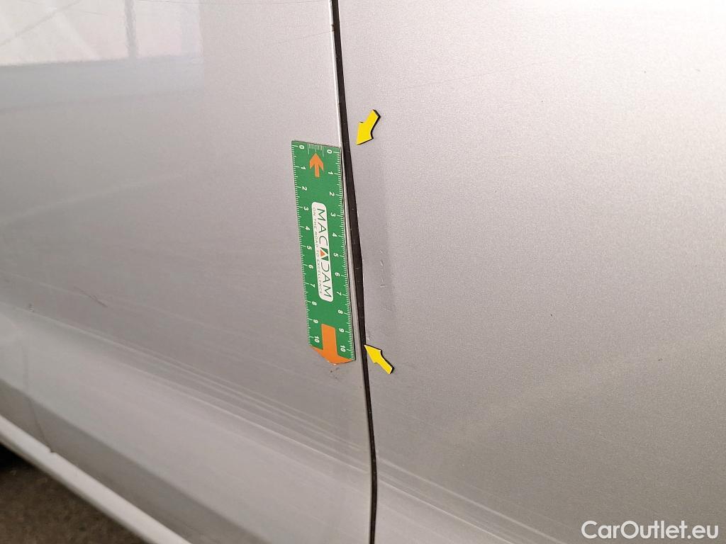  Volkswagen  Golf  VOLKSWAGEN SW / 2017 / 5P / Break 1.6 TDI 115 Conforrtline Business TVU #32