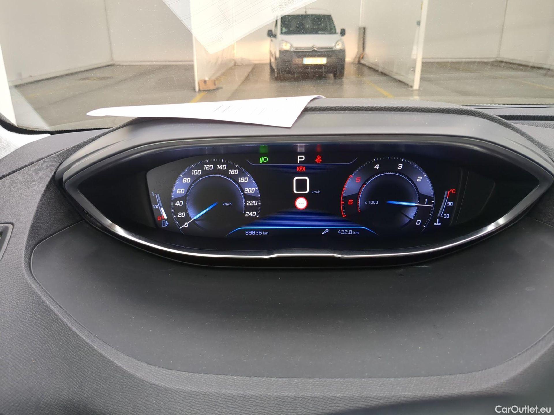  Peugeot  3008  Active Business 1.5 HDi 130CV BVA8 E6dT #1