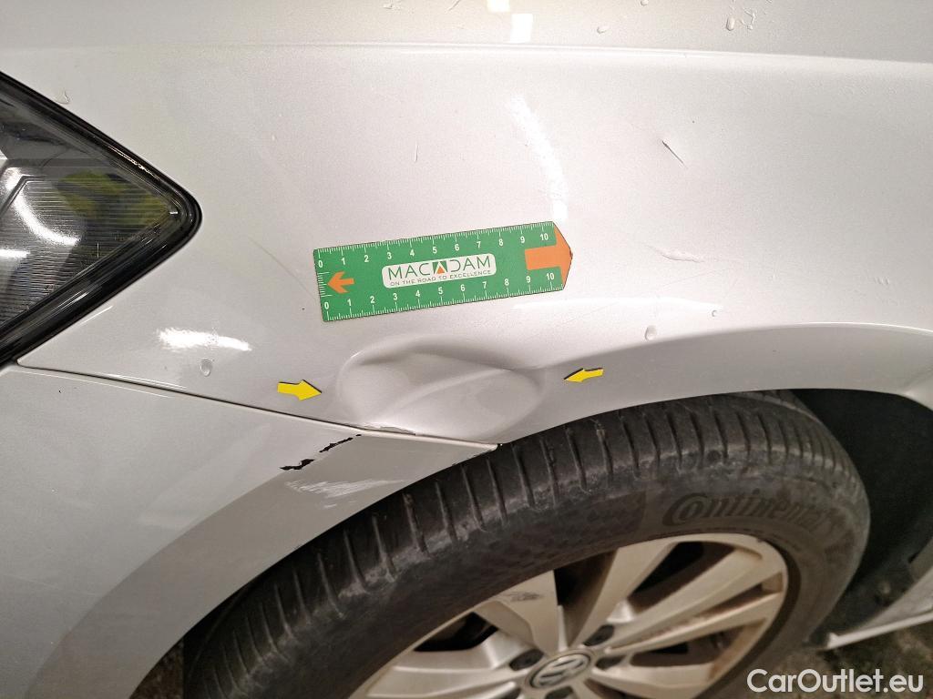 Volkswagen  Golf  VOLKSWAGEN SW / 2017 / 5P / Break 1.6 TDI 115 Conforrtline Business TVU #11