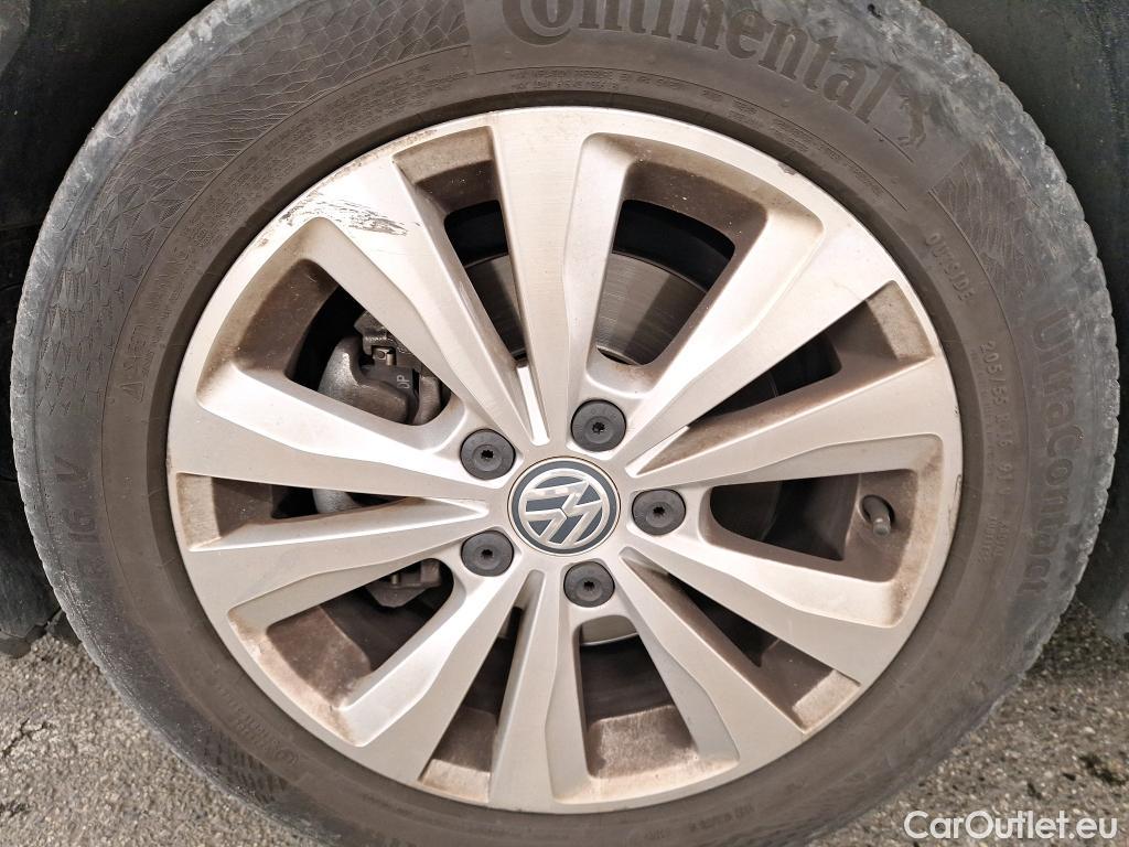  Volkswagen  Golf  VOLKSWAGEN SW / 2017 / 5P / Break 1.6 TDI 115 Conforrtline Business TVU #109