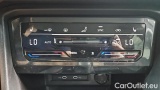  Volkswagen  Tiguan 2.0 TDI SCR Life #14