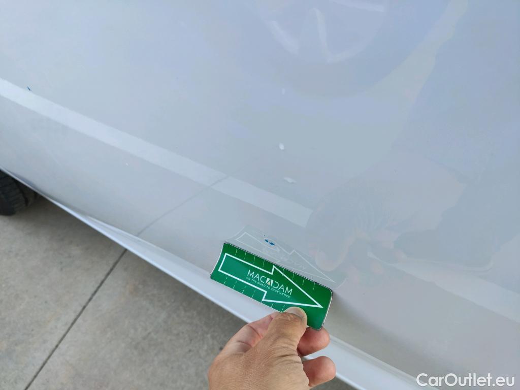  Renault  Zoe RENAULT  / 2019 / 5P / berlina con portón Intens 100 kW R135 Batería 50kWh #4