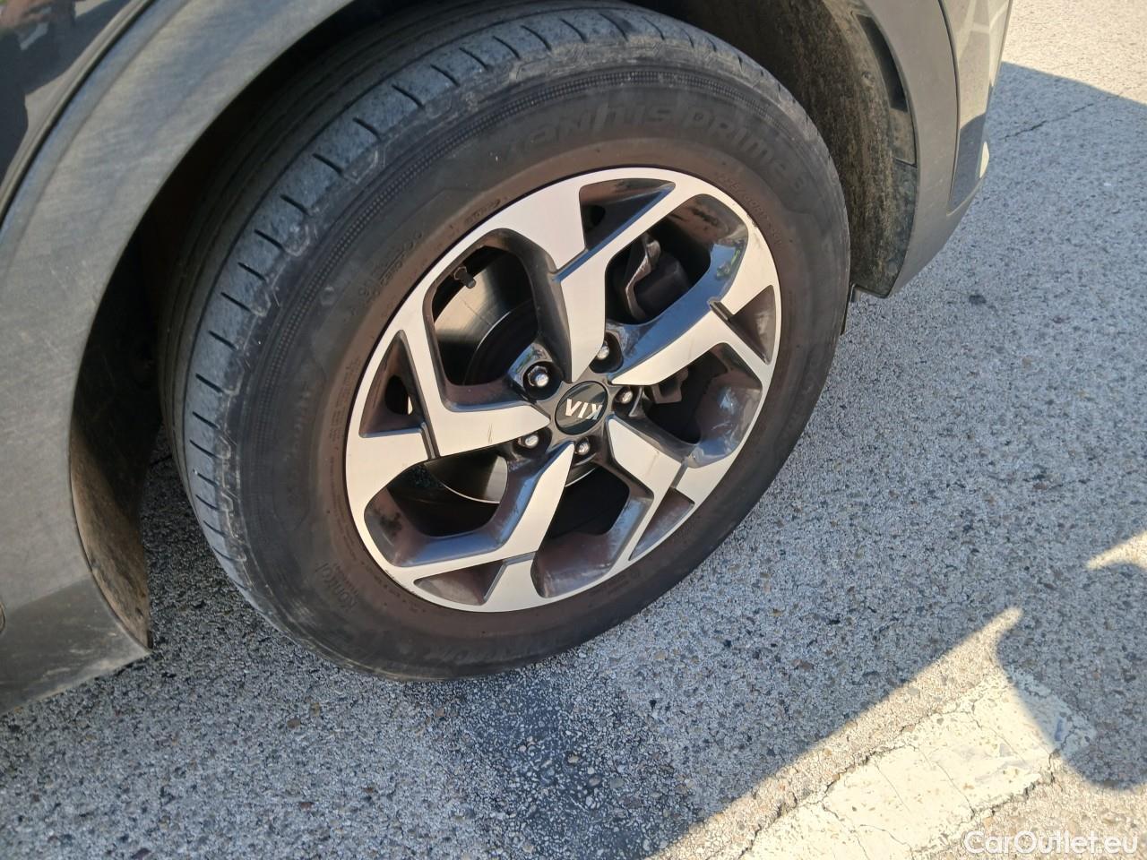  KIA  Sportage KIA  / 2018 / 5P / todoterreno 1.6 MHEV Drive Plus 100kW (136CV) 4x2 #25