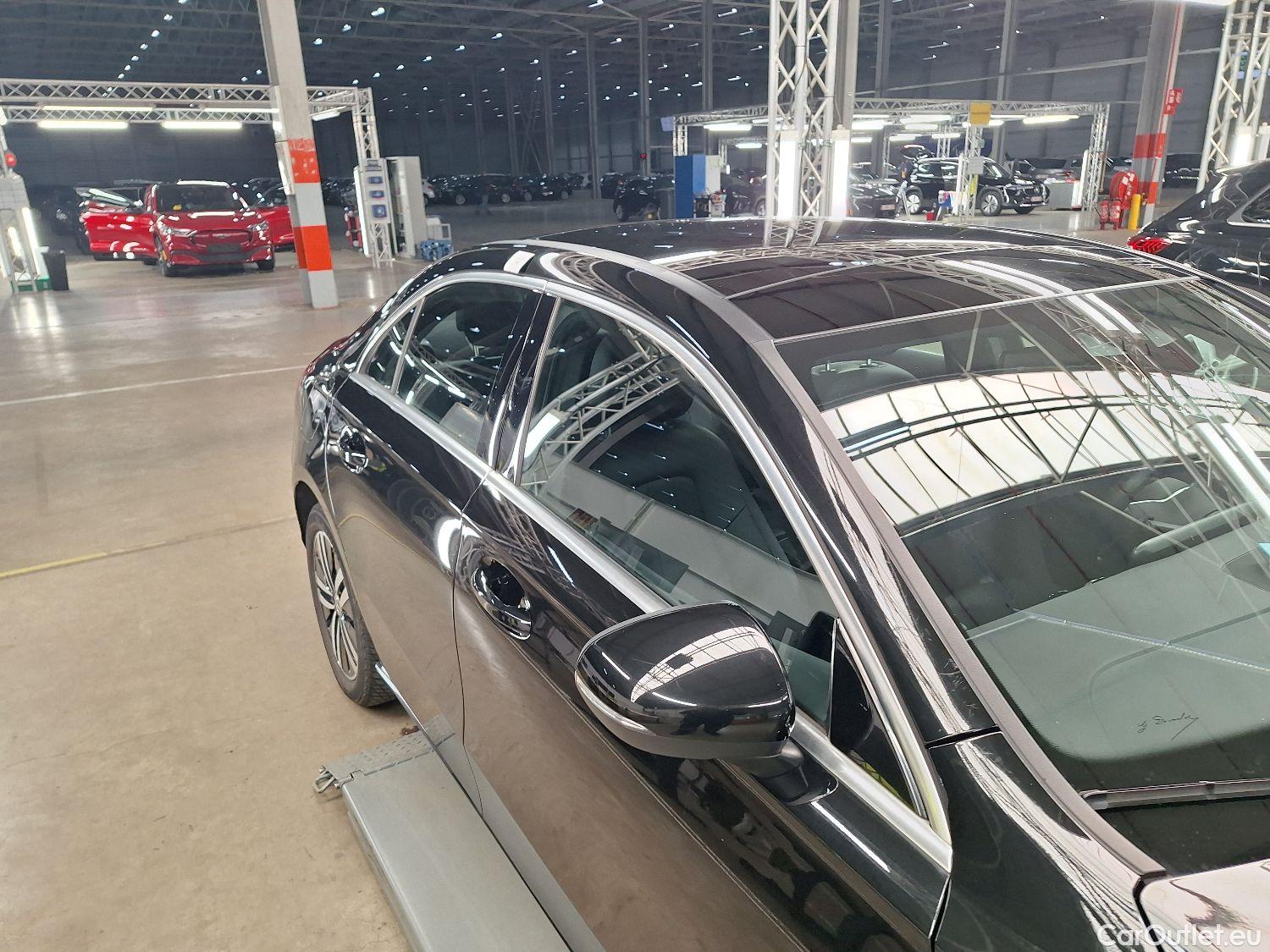  Mercedes  A-Klasse Mercedes, A-Class Berline '18, Mercedes-Benz  Limousine A 250e Business S #20