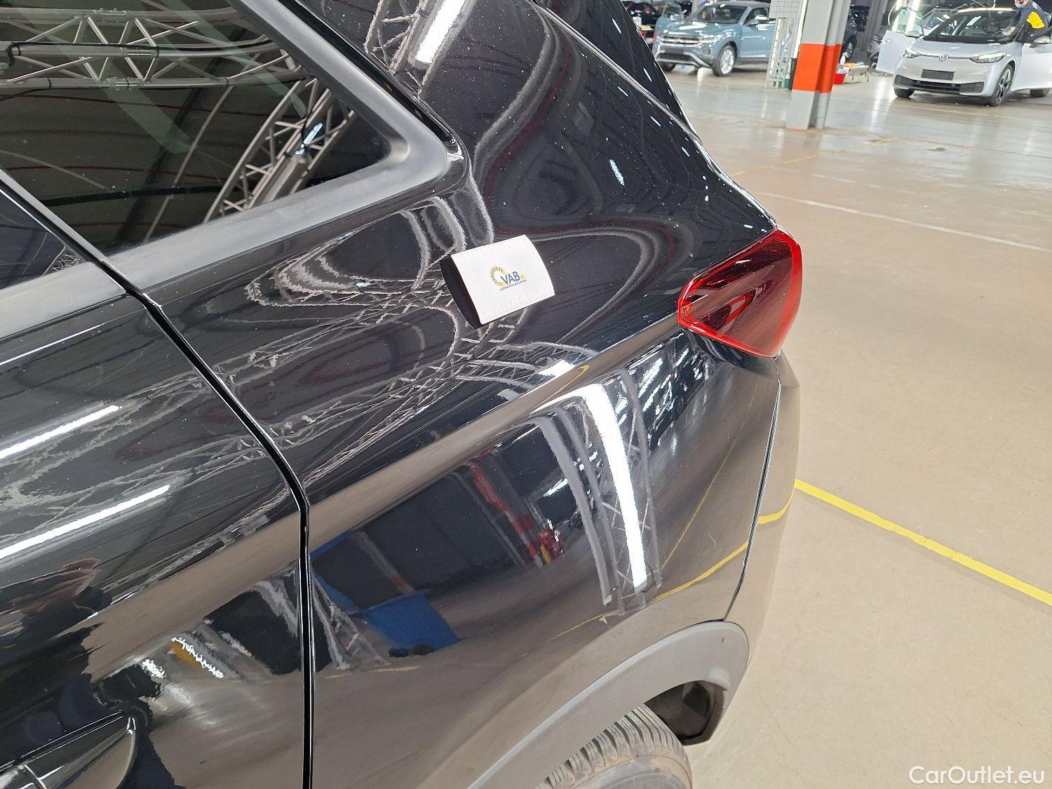  Opel   Grandland X Opel, '17, Opel 1.5 Turbo D D S/S AT8 Edition 5d #28