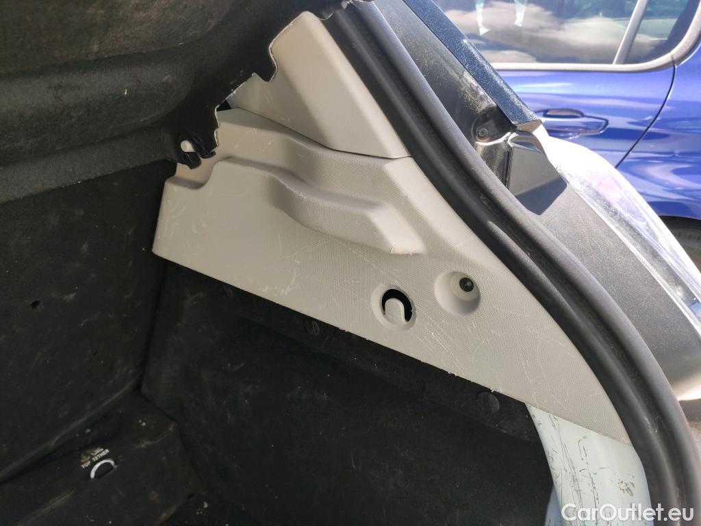  Renault  Zoe RENAULT  / 2019 / 5P / berlina con portón Intens 100 kW R135 Batería 50kWh #35