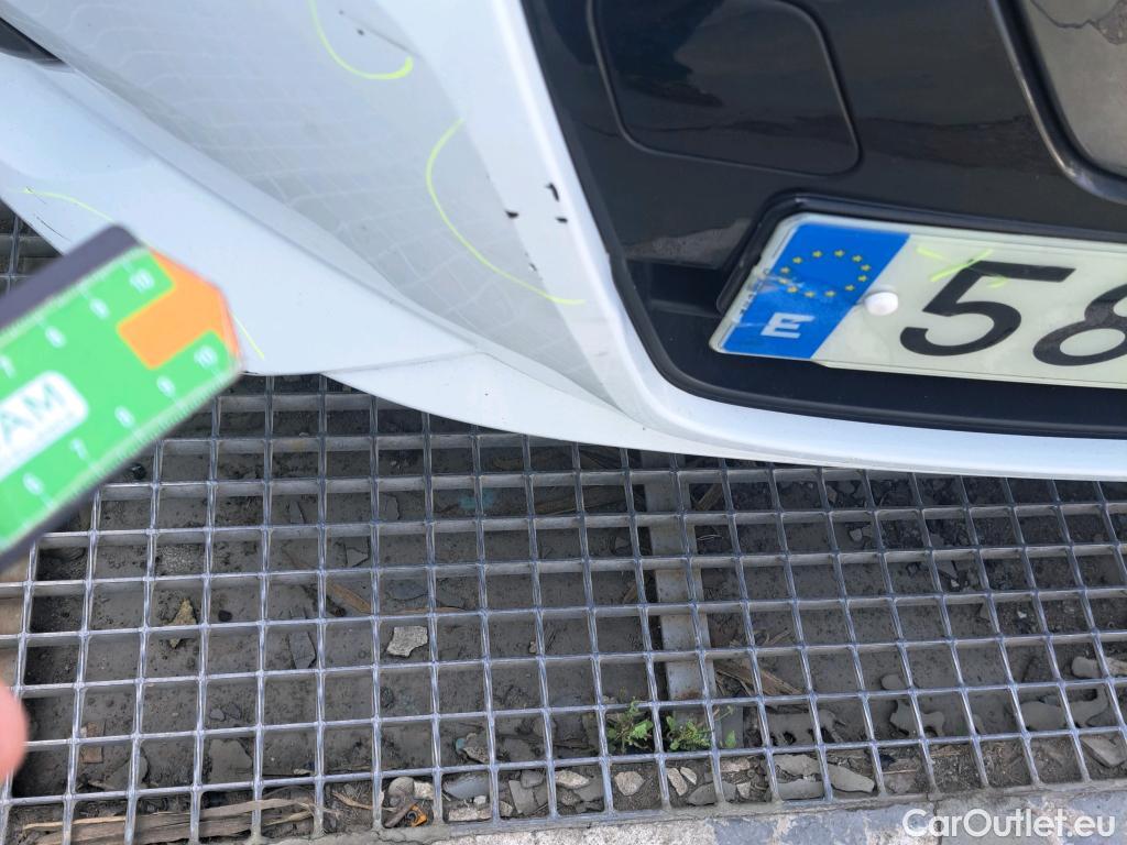  Nissan  Micra NISSAN  / 2017 / 5P / berlina con portón IG-T 68 kW (92 CV) E6D-F Acenta #31