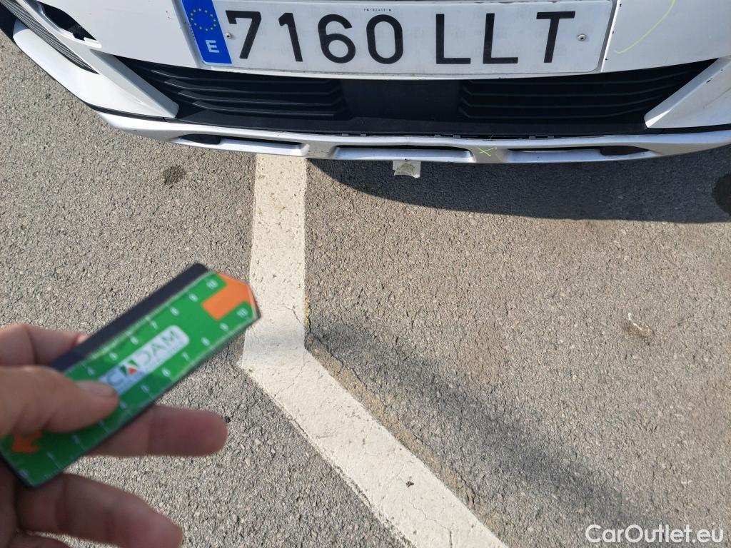  Peugeot  5008  Allure 1.5 130CV AT8 #7