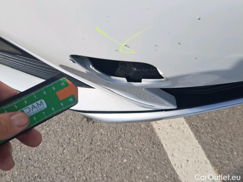  Peugeot  5008  Allure 1.5 130CV AT8 #48