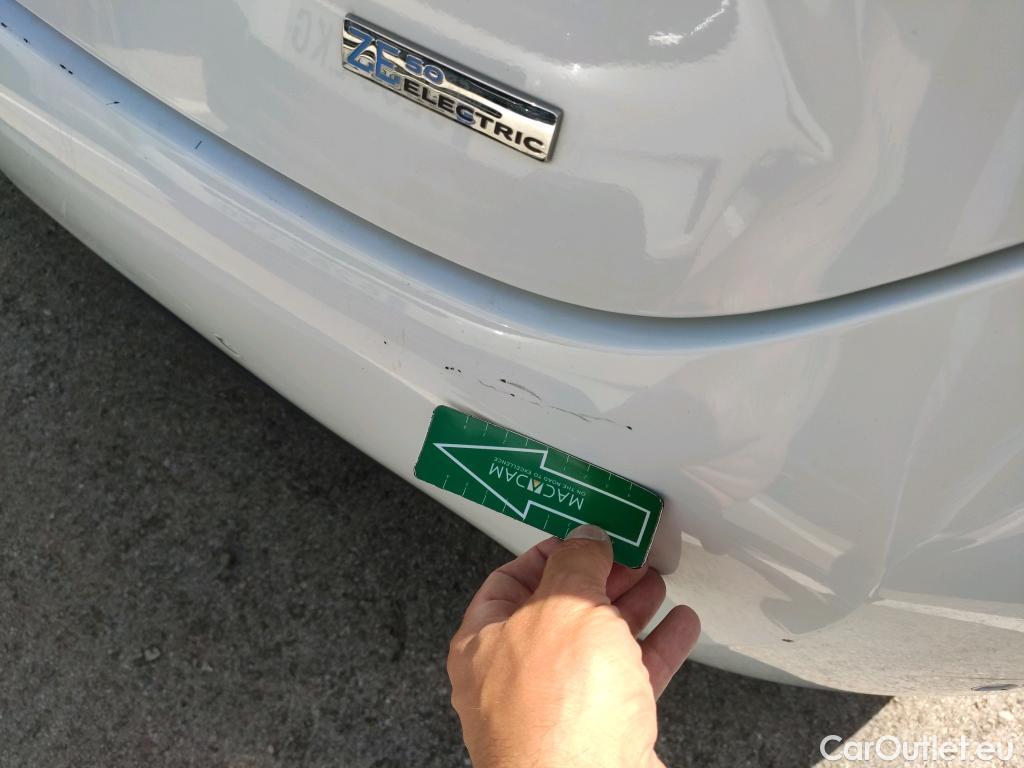  Renault  Zoe RENAULT  / 2019 / 5P / berlina con portón Intens 100 kW R135 Batería 50kWh #48