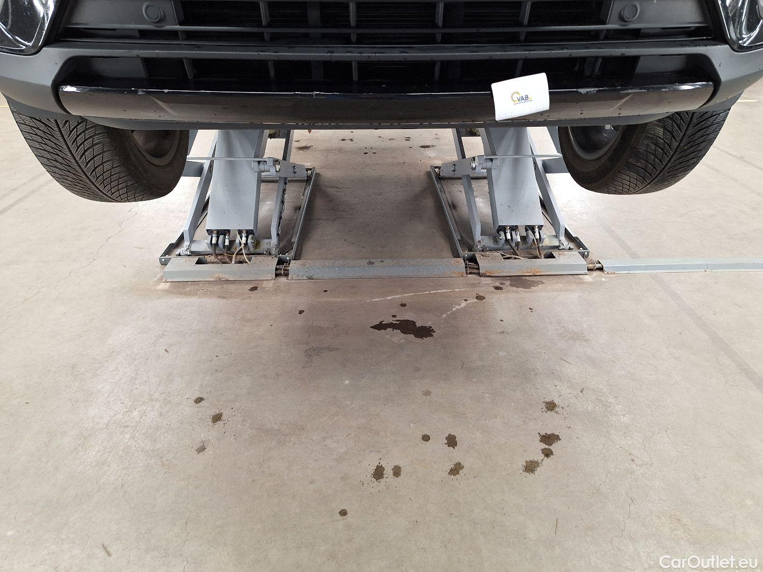  Volvo  XC 40 Volvo, XC40 '17, Volvo XC40 P8 4x4 Recharge R-Design 5d #5