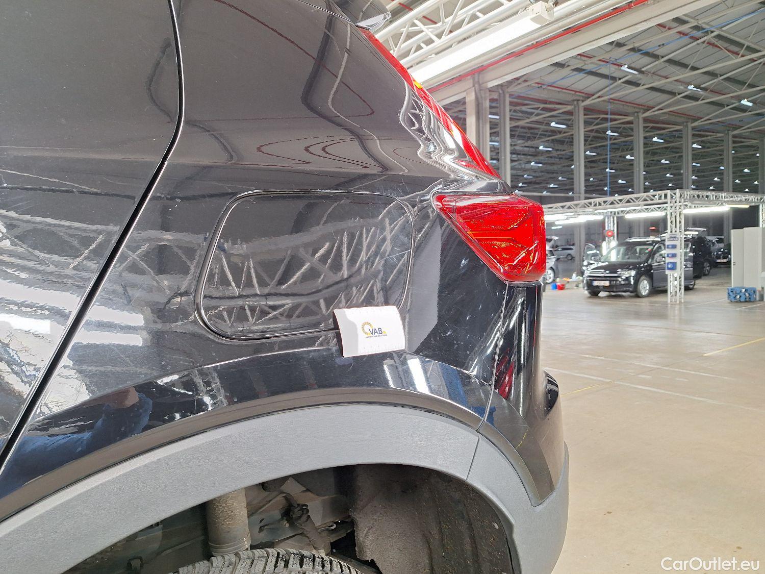  Volvo  XC 40 Volvo, XC40 '17, Volvo XC40 P8 4x4 Recharge R-Design 5d #20