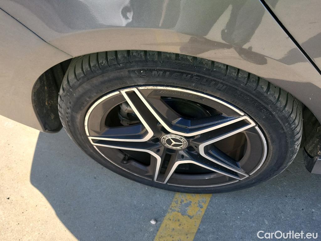  Land Rover  Discovery MERCEDES-BENZ CLA / 2019 / 5P / familiar CLA 200 D DCT Shooting Brake #5