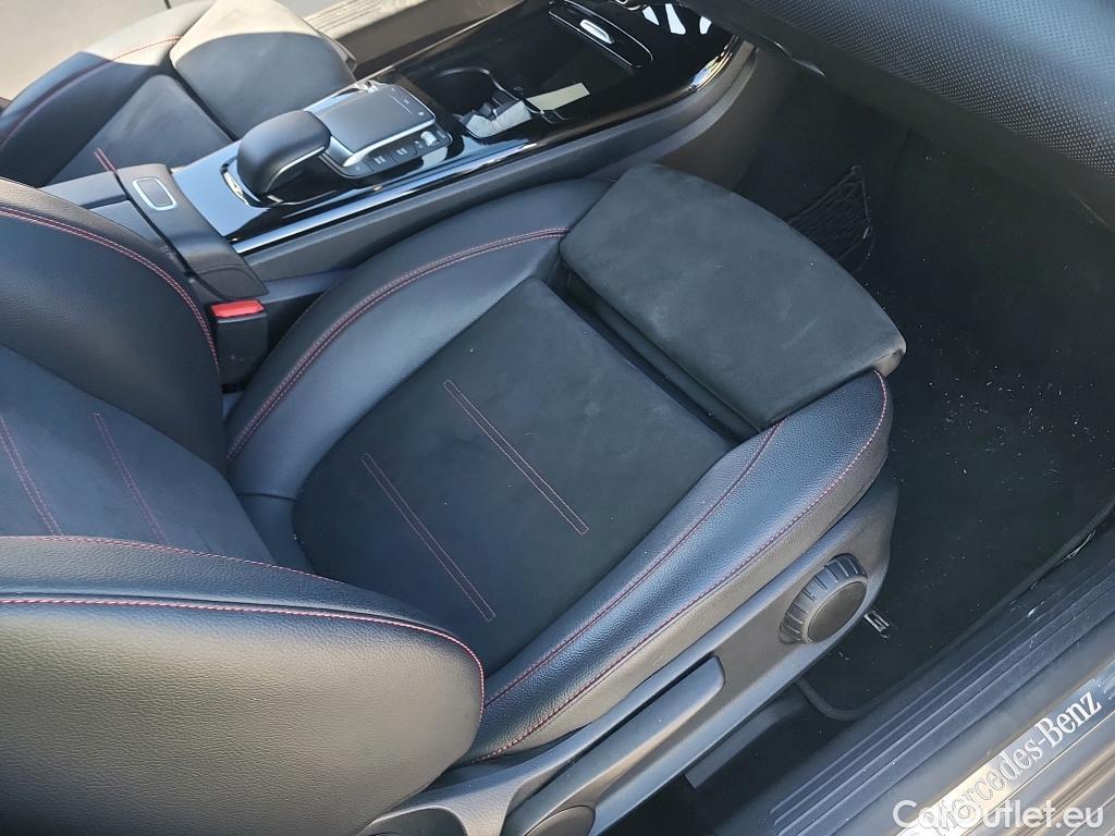  Land Rover  Discovery MERCEDES-BENZ CLA / 2019 / 5P / familiar CLA 200 D DCT Shooting Brake #26