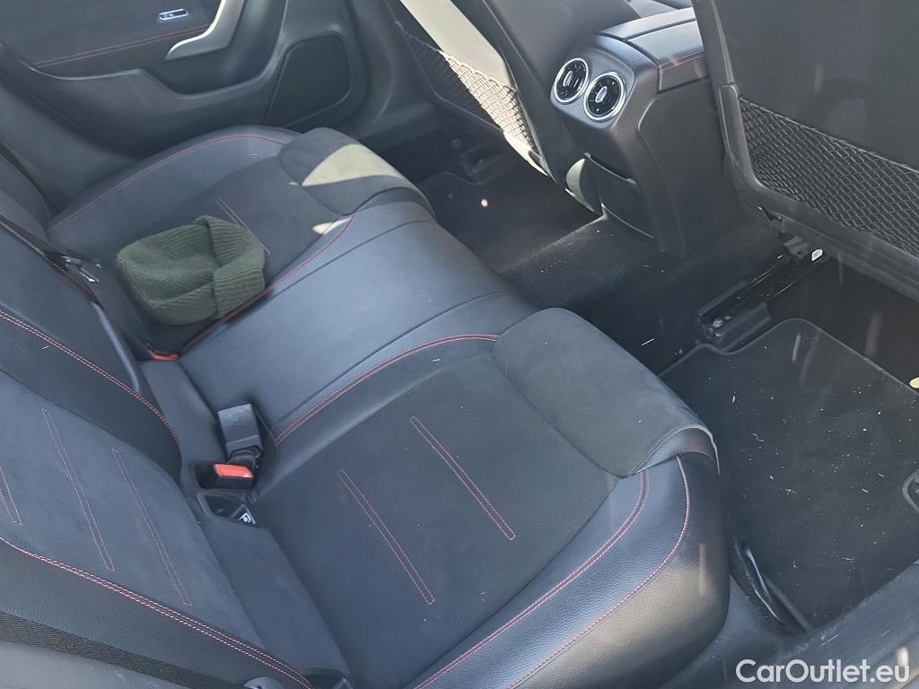  Land Rover  Discovery MERCEDES-BENZ CLA / 2019 / 5P / familiar CLA 200 D DCT Shooting Brake #25