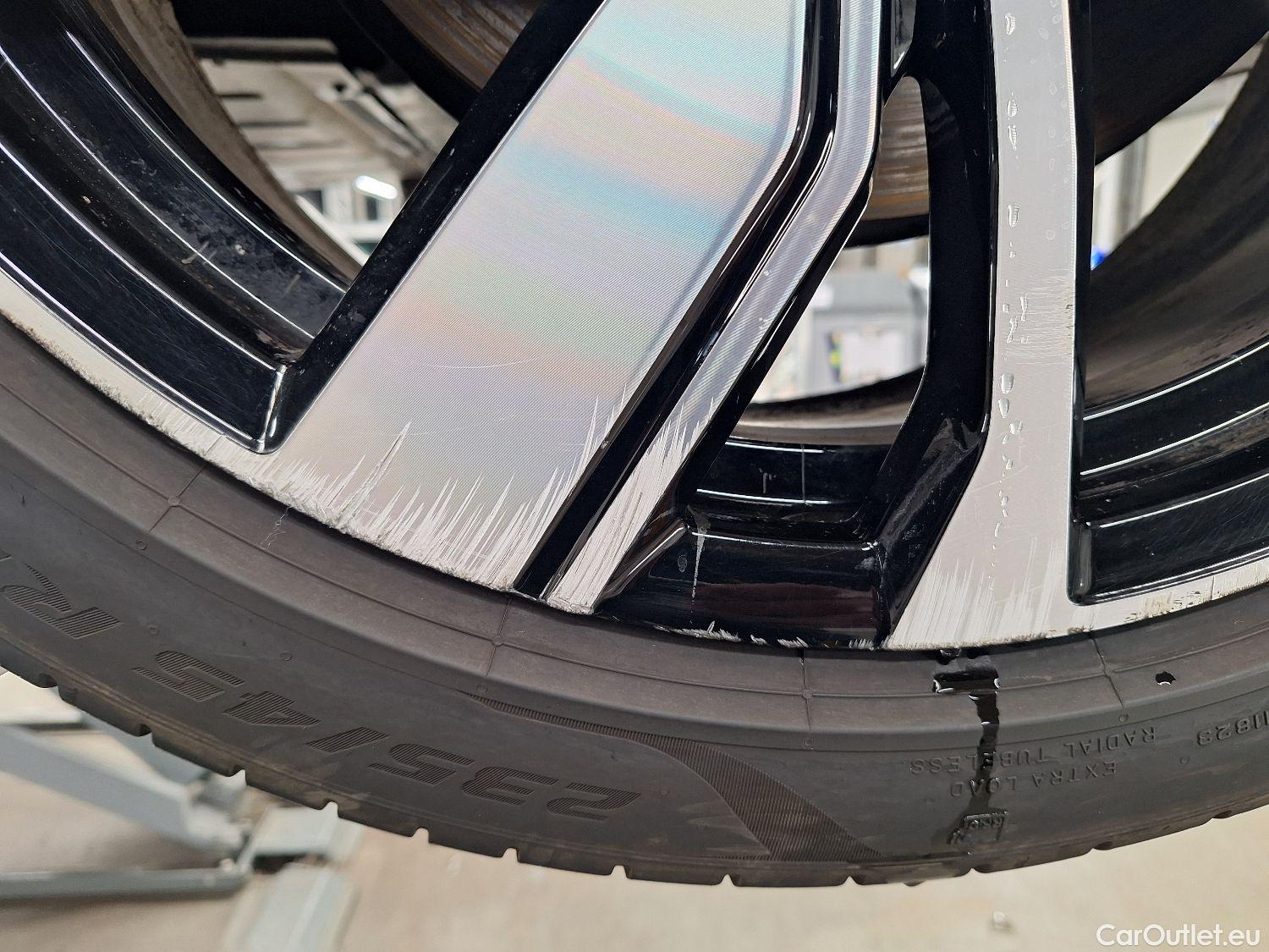  Volvo  XC 40 Volvo, XC40 '17, Volvo XC40 P8 4x4 Recharge R-Design 5d #7