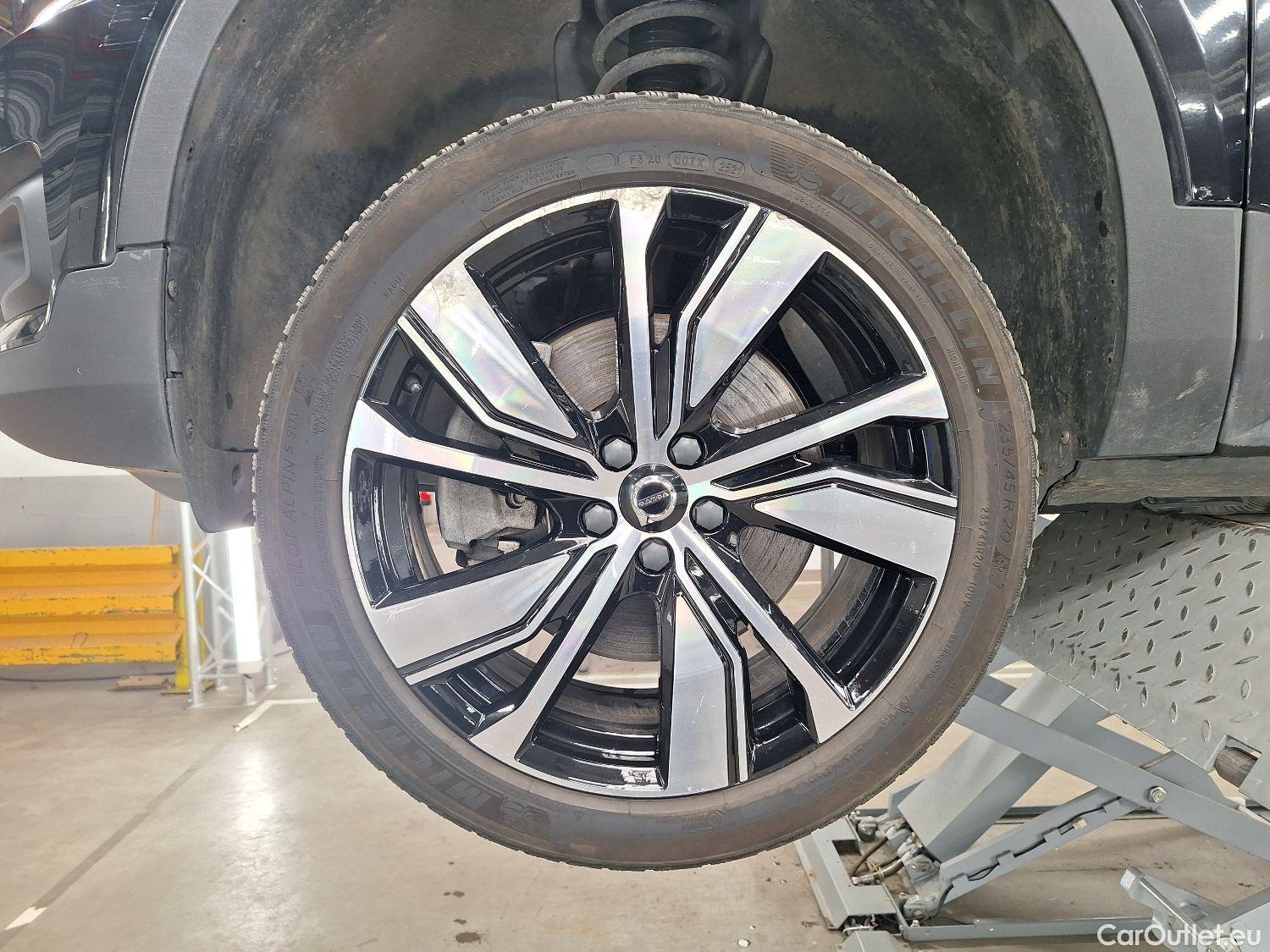  Volvo  XC 40 Volvo, XC40 '17, Volvo XC40 P8 4x4 Recharge R-Design 5d #12