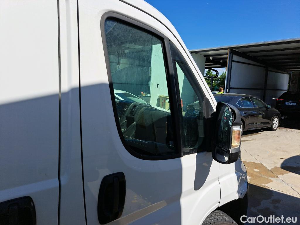  Peugeot  Boxer PEUGEOT  / 2014 / 4P / furgón 333 L2 H1 BHDI 103kW (140CV) S&S 6 V. M (AC) #66