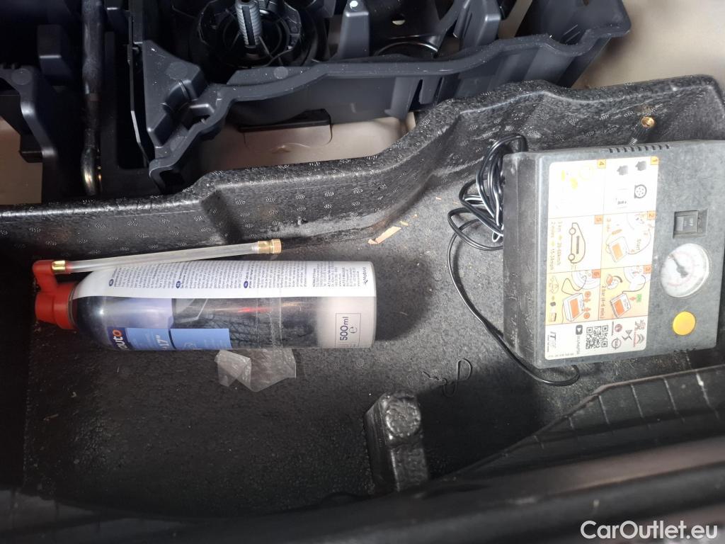  Peugeot  2008 PEUGEOT  / 2019 / 5P / Crossover PureTech 130 S&S EAT8 ACTIVE PACK #31