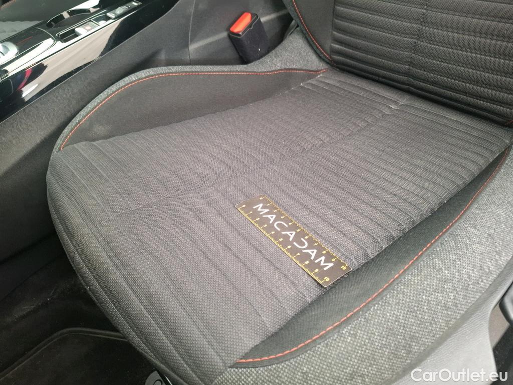  Peugeot  2008 PEUGEOT  / 2019 / 5P / Crossover PureTech 130 S&S EAT8 ACTIVE PACK #35