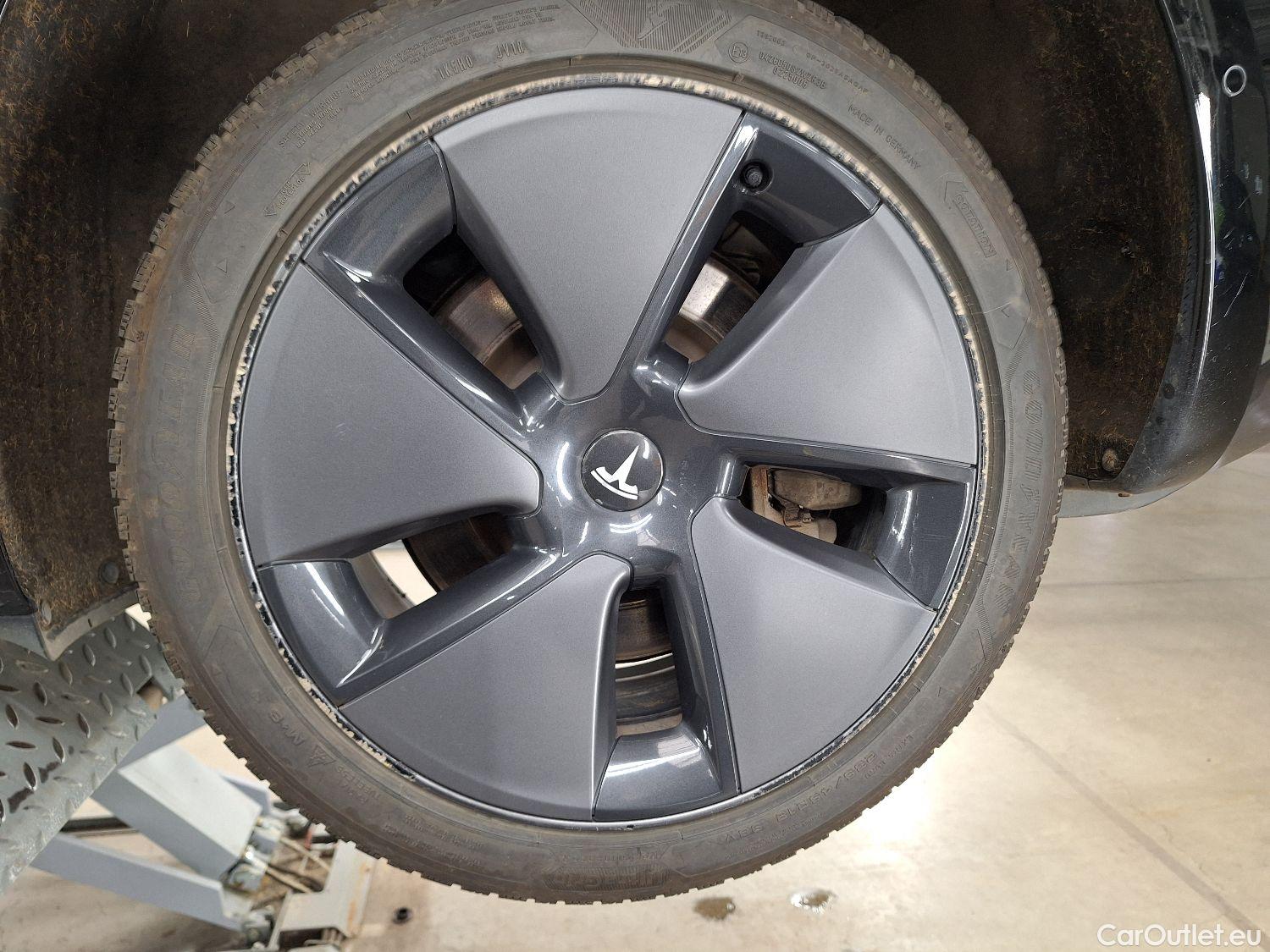  Tesla  Model 3 Tesla,  '18 BEV, Tesla  Standard RWD Plus 4d #6