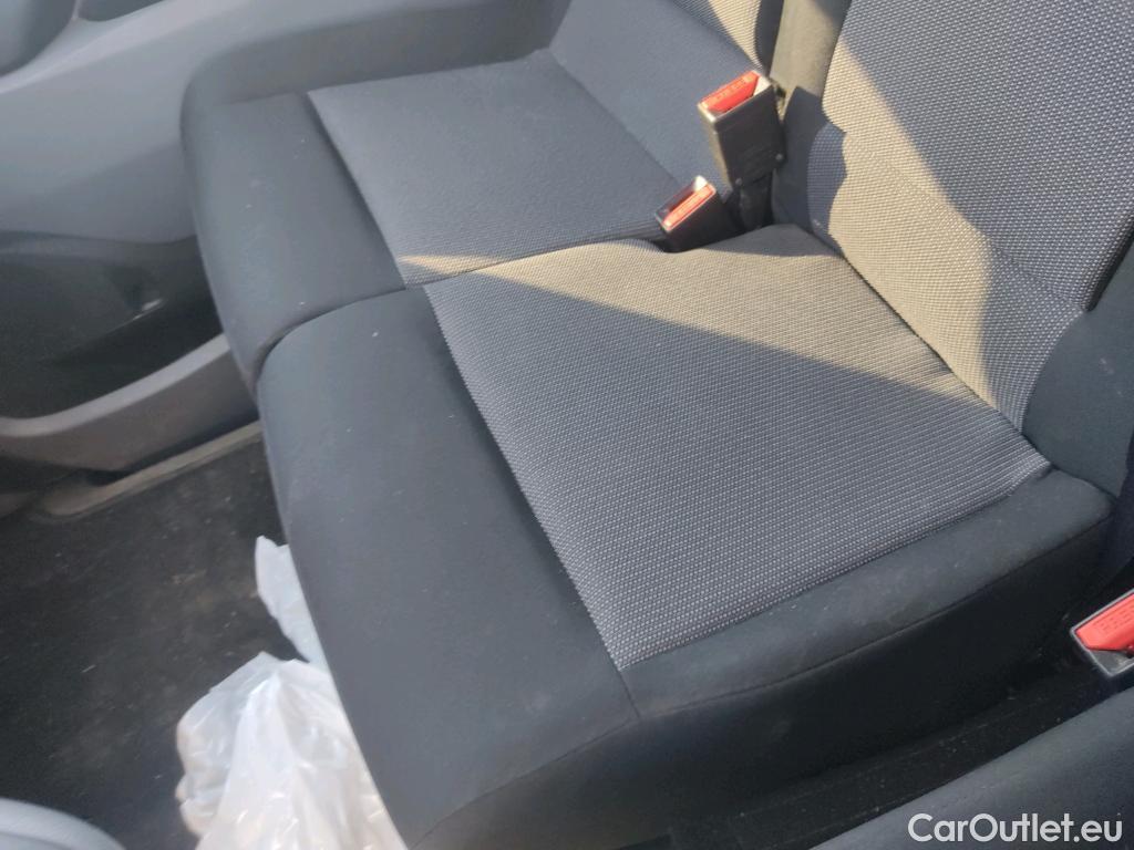  Land Rover  Discovery FIAT Scudo / 2021 / 4P / furgón Furgón L2 120cv MT6 Business (AC) #30