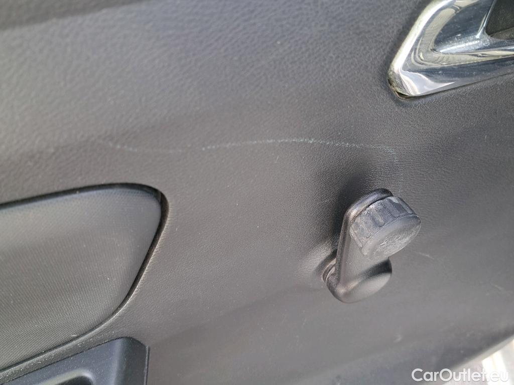  Nissan  Micra NISSAN  / 2017 / 5P / berlina con portón IG-T 74 kW (100 CV) E6D Acenta #41