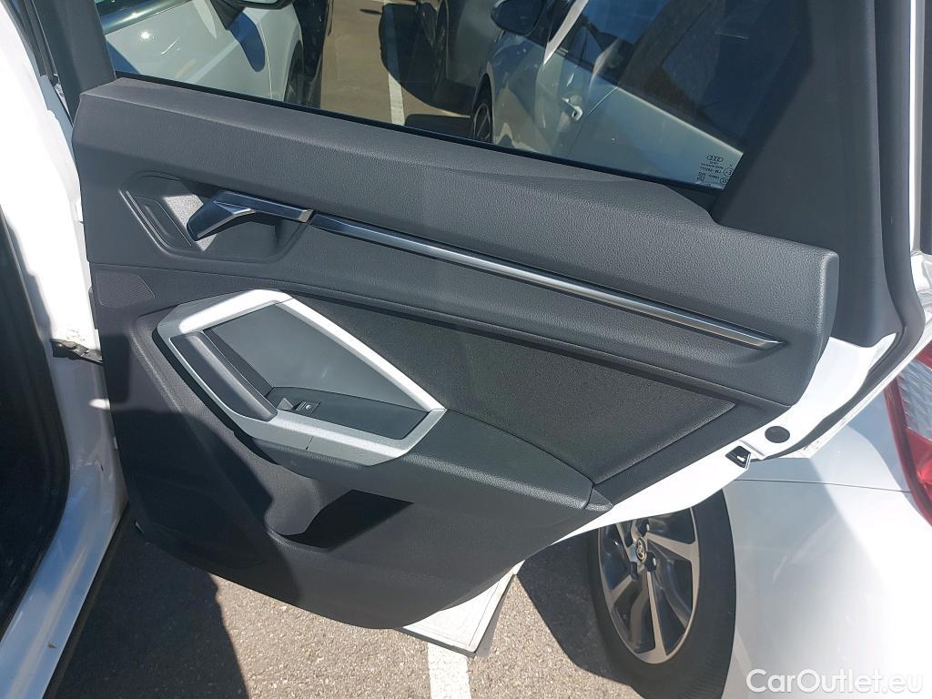  Audi  Q3 AUDI  / 2018 / 5P / todoterreno 45 TFSI e 180kW S tronic Advanced #10