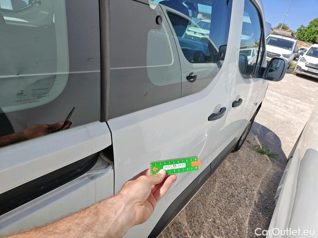  Citroen  Berlingo CITROEN  / 2018 / 4P / monovolumen compacto Talla M BlueHDi 100 LIVE ##SIN LLAVES## #38