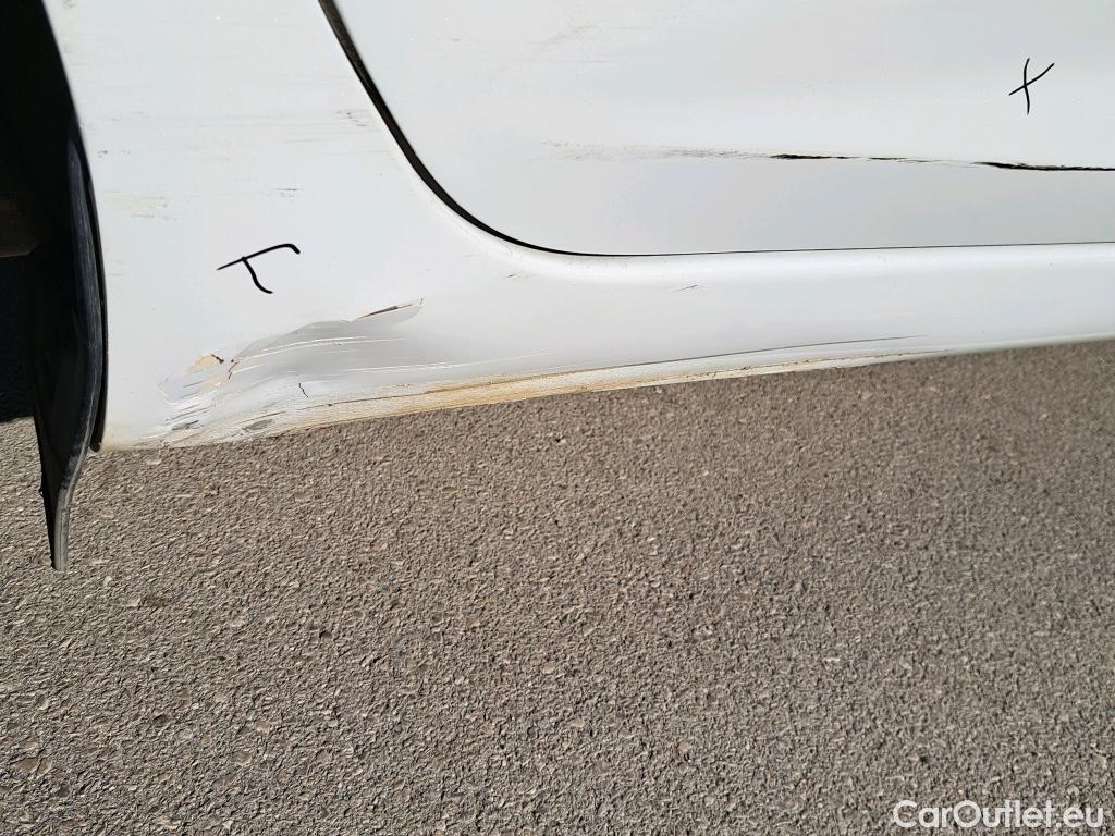  Nissan  Micra NISSAN  / 2017 / 5P / berlina con portón IG-T 74 kW (100 CV) E6D Acenta #9
