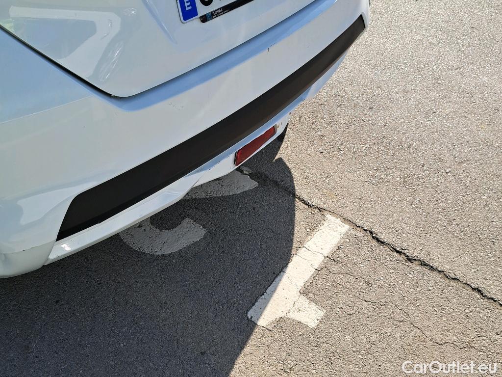  Nissan  Micra NISSAN  / 2017 / 5P / berlina con portón IG-T 74 kW (100 CV) E6D Acenta #53