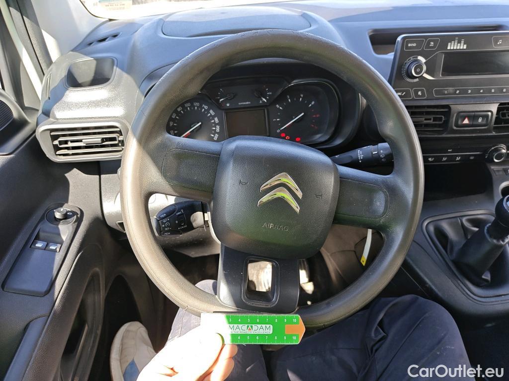  Citroen  Berlingo CITROEN  / 2018 / 4P / monovolumen compacto Talla M BlueHDi 100 LIVE ##SIN LLAVES## #11