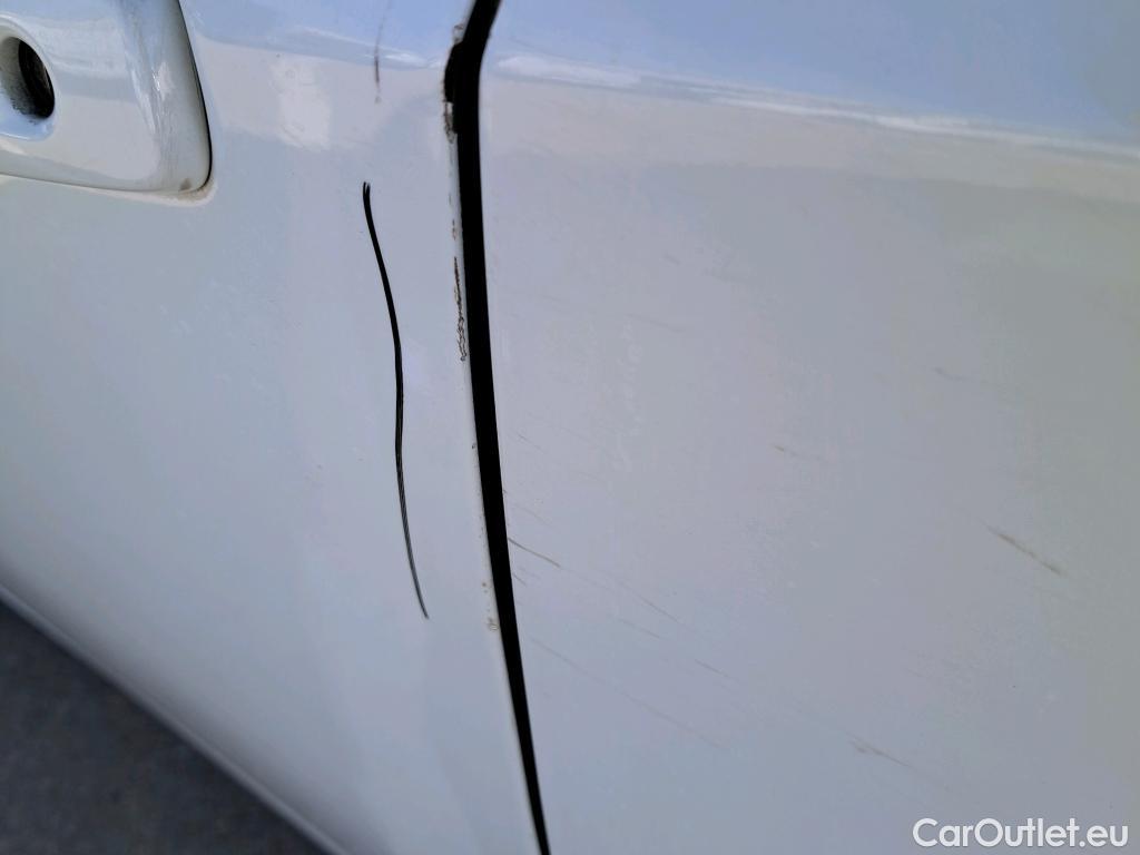  Nissan  Micra NISSAN  / 2017 / 5P / berlina con portón IG-T 74 kW (100 CV) E6D Acenta #35