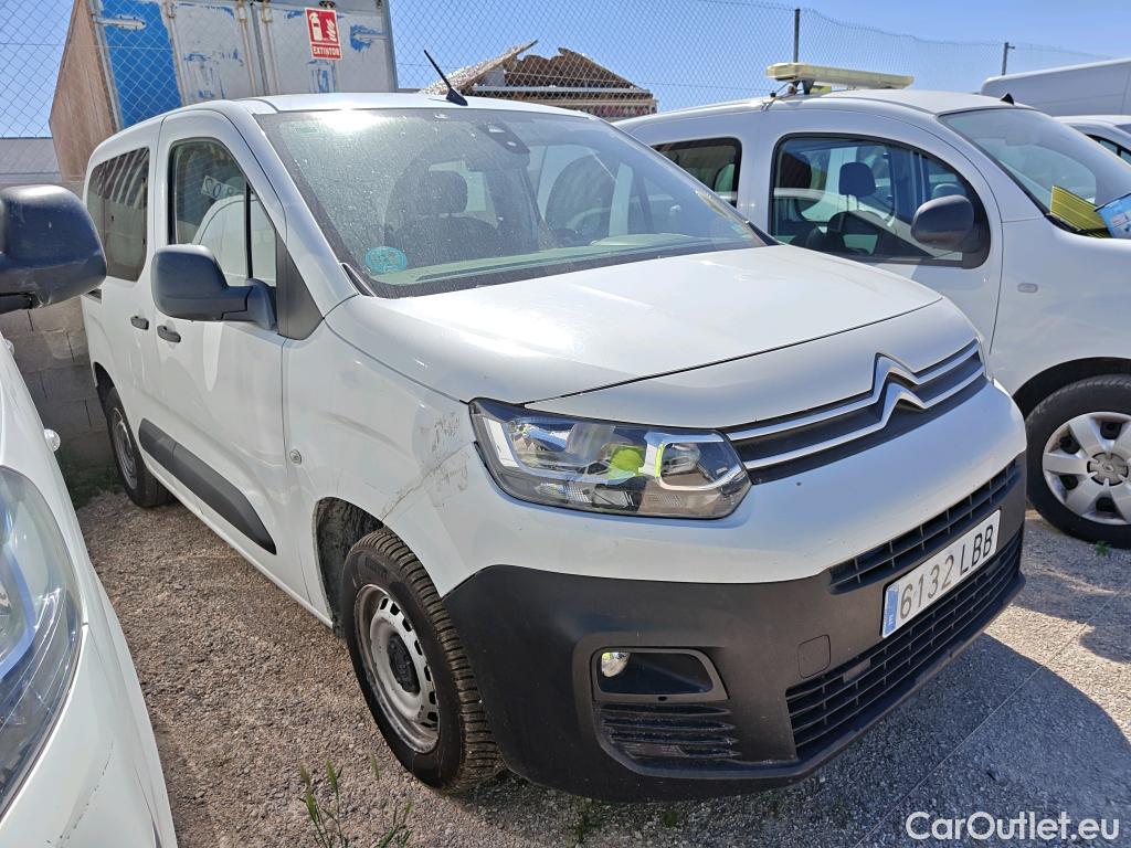  Citroen  Berlingo CITROEN  / 2018 / 4P / monovolumen compacto Talla M BlueHDi 100 LIVE ##SIN LLAVES## #47