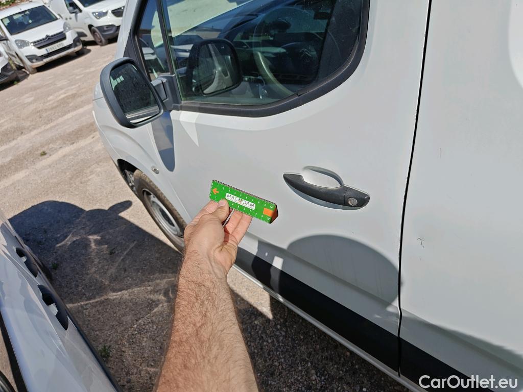  Citroen  Berlingo CITROEN  / 2018 / 4P / monovolumen compacto Talla M BlueHDi 100 LIVE ##SIN LLAVES## #25