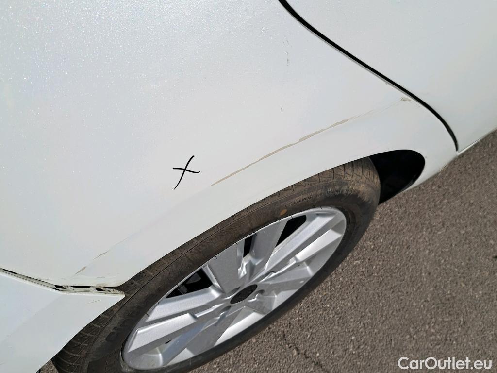  Nissan  Micra NISSAN  / 2017 / 5P / berlina con portón IG-T 74 kW (100 CV) E6D Acenta #39