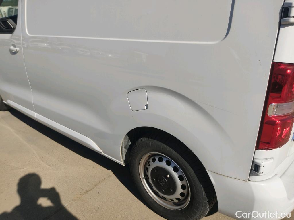  Land Rover  Discovery FIAT Scudo / 2021 / 4P / furgón Furgón L2 120cv MT6 Business (AC) #3