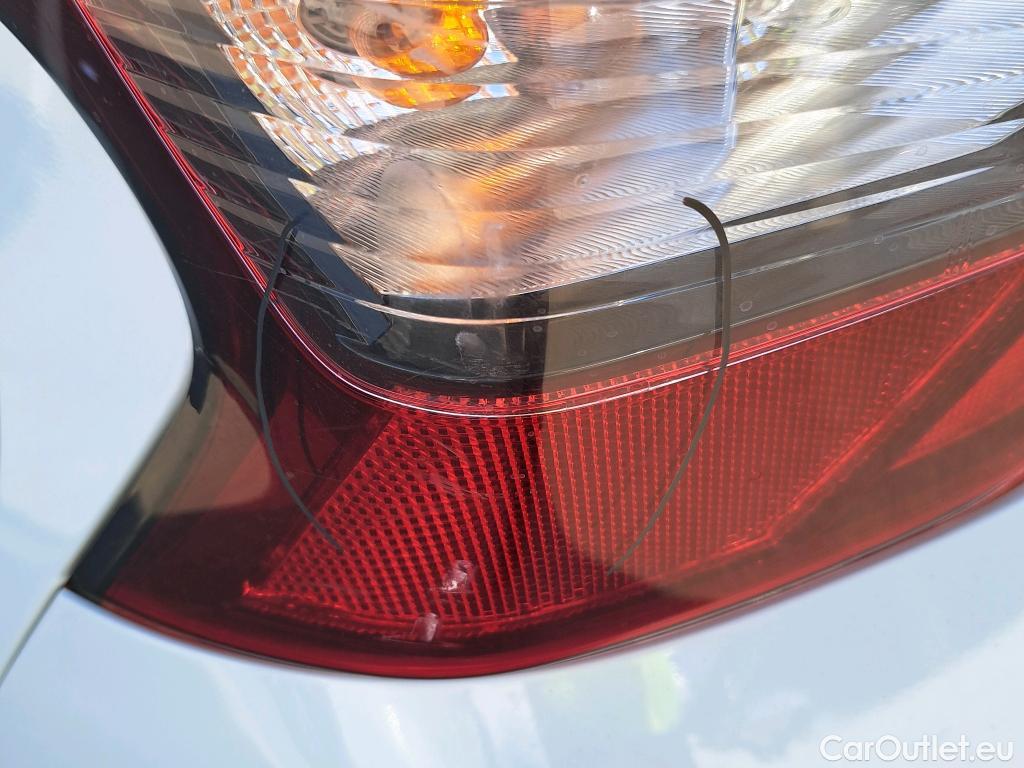  Nissan  Micra NISSAN  / 2017 / 5P / berlina con portón IG-T 74 kW (100 CV) E6D Acenta #15