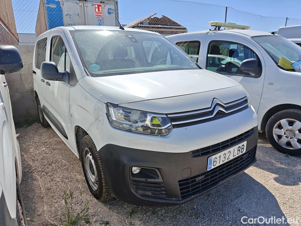  Citroen  Berlingo CITROEN  / 2018 / 4P / monovolumen compacto Talla M BlueHDi 100 LIVE ##SIN LLAVES## #48