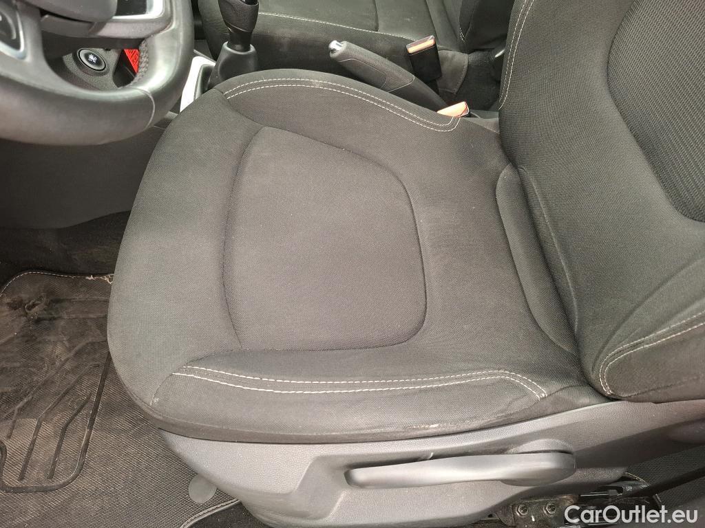  Renault  Captur RENAULT  5p Crossover Business dCi 90 - 18 #2
