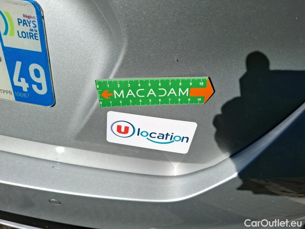  Nissan  Micra NISSAN  / 2016 / 5P / Berline IG-T 92 Business Edition #7