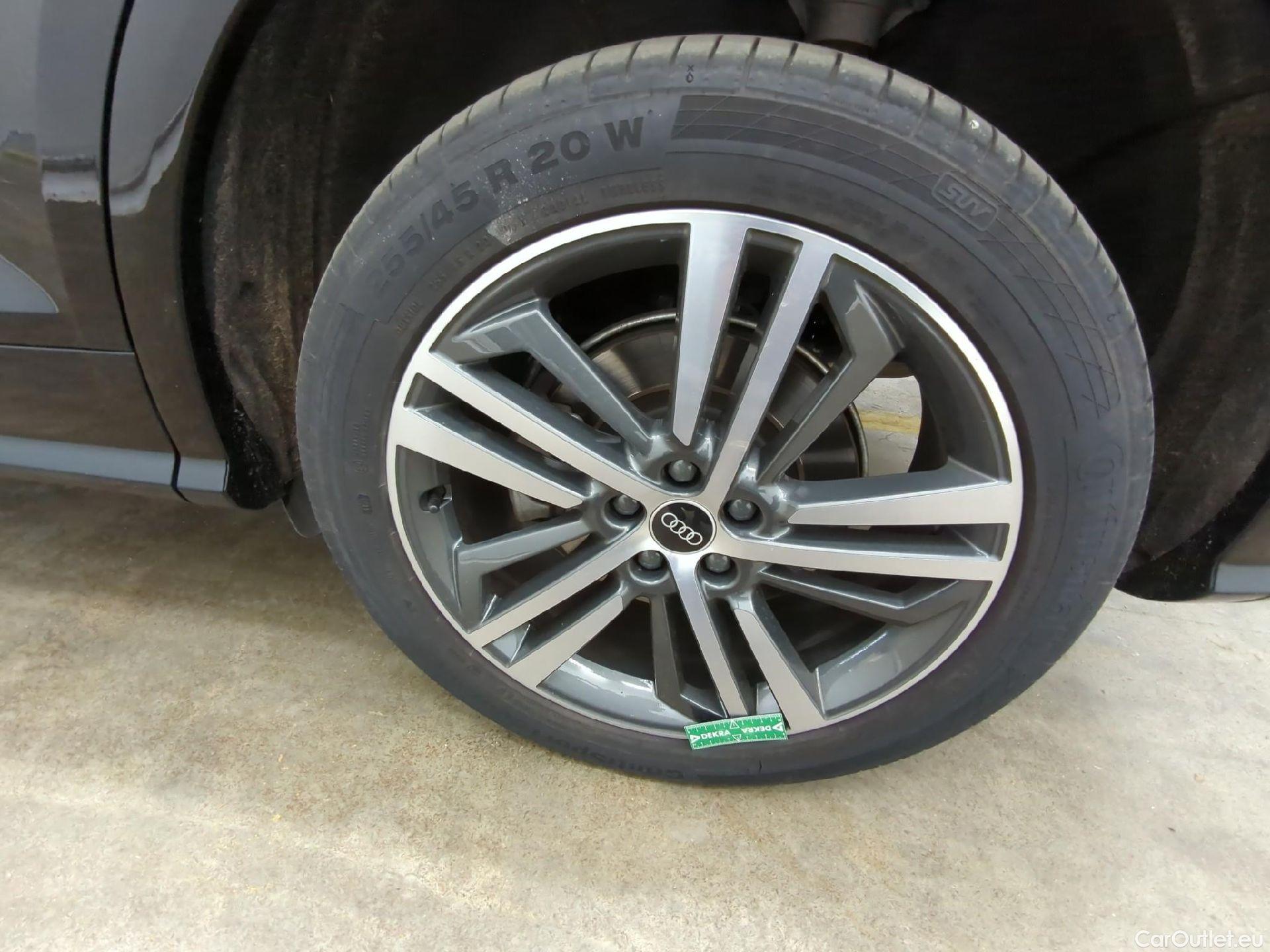  Audi  Q5  55 TFSI e quattro S line 2.0 TFSI 365CV BVA7 E6dT #1