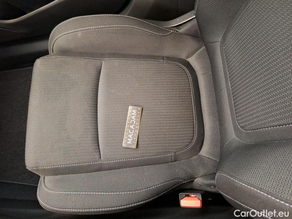  Renault  Megane  IV Berline 5 ptes. Business 1.3 TCe 115CV BVM6 E6d #19