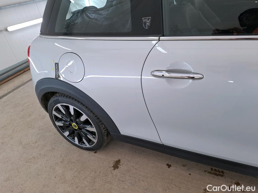  Mini  Mini   / 2014 / 3P / Berline Cooper SE Finition Yours 184 ch BVA #1
