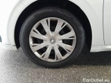  Peugeot  208 PEUGEOT  / 2015 / 5P / BERLINA MIX BLUEHDI 100CV #18