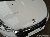  Peugeot  208 PEUGEOT  / 2015 / 5P / BERLINA MIX BLUEHDI 100CV #28
